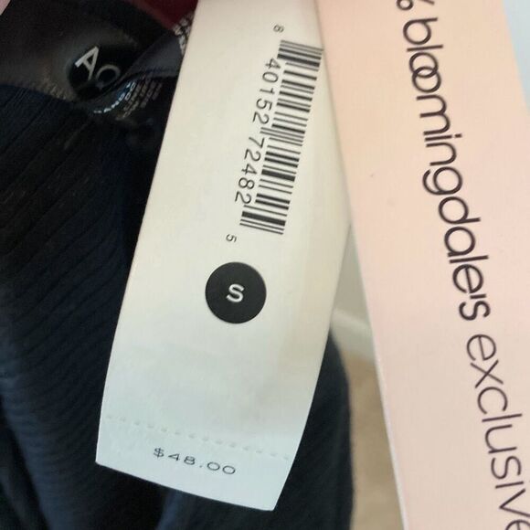 Aqua Cut‎ out top Size Small (J7) - Picture 6 of 7